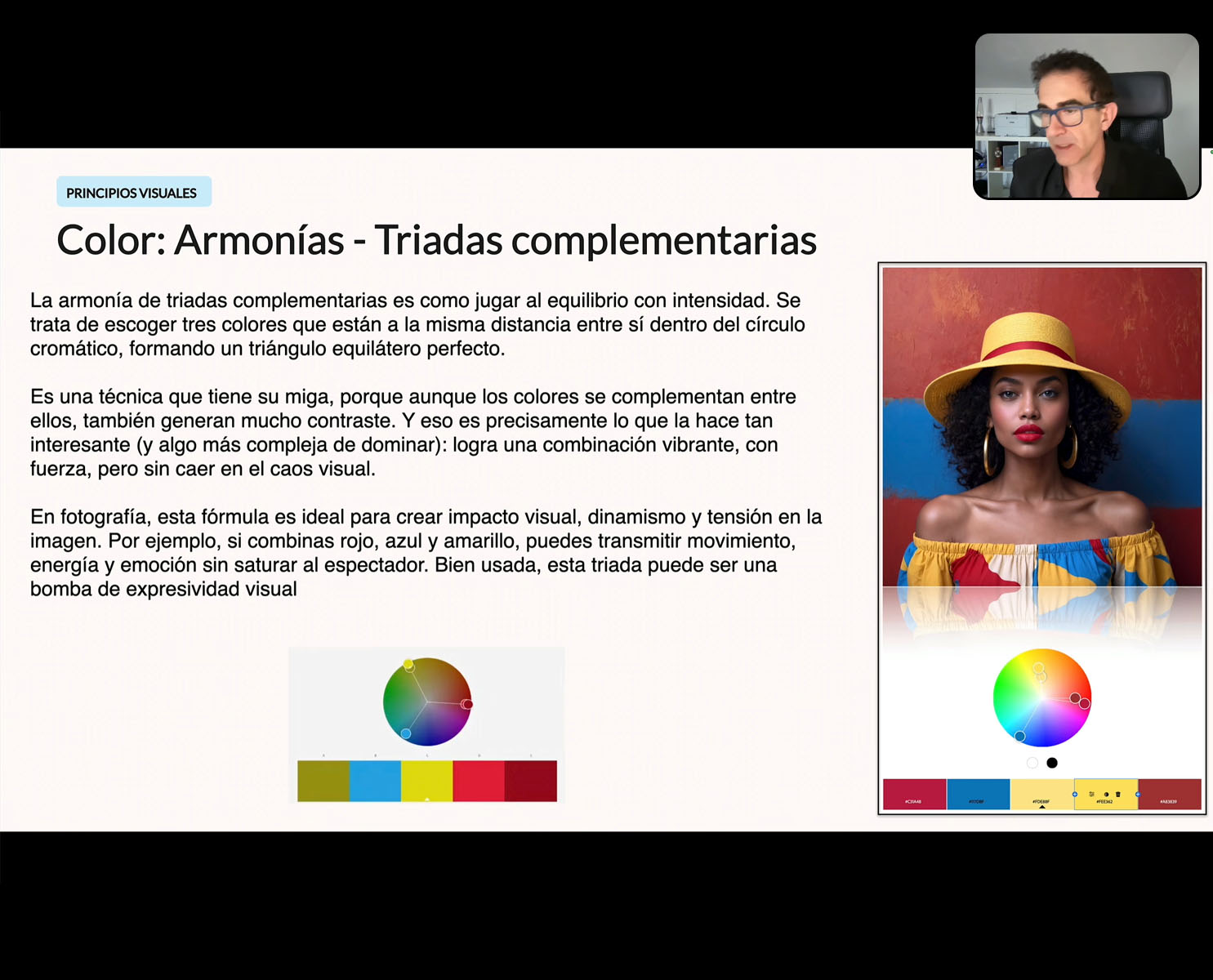 Tipografía y armonías cromáticas en una composición visual con tríada complementaria en rojo, azul y amarillo